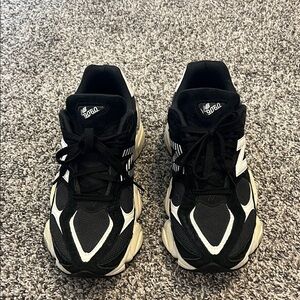 New Balance Womens 9060